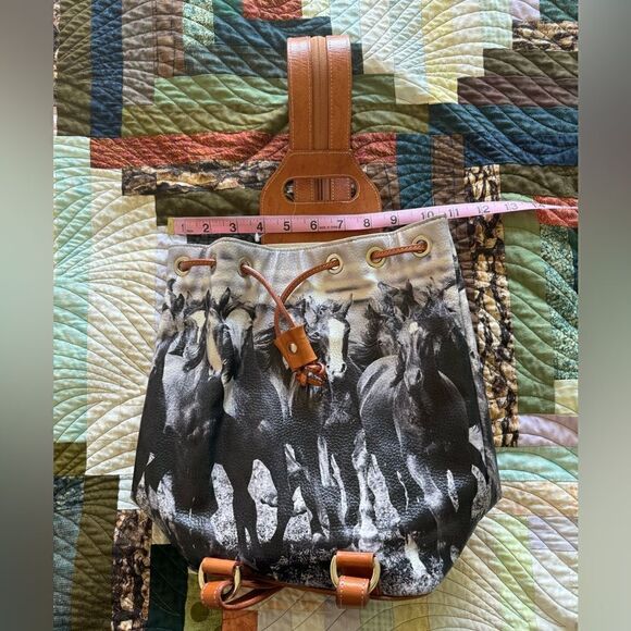 La Espuela LILO Collection Horse Leather Convertible Backpack/Sling Purse - Picture 1 of 11